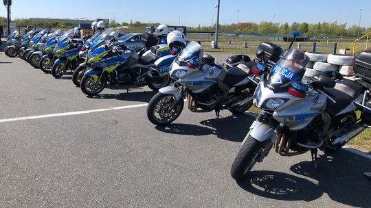 Sezon motocyklowy 2024 rozpoczęty. Malborscy policjanci apelują o rozwagę i przestrzeganie przepisów.