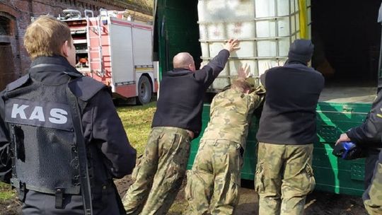 9270 litrów alkoholu z przemytu trafiło do szpitala zakaźnego