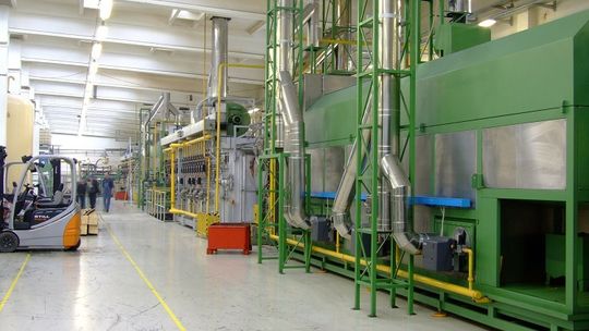 Blisko połowa firm widzi 2021 r. w czarnych barwach. Mało kto planuje rekrutacje, za to przyspieszyła automatyzacja