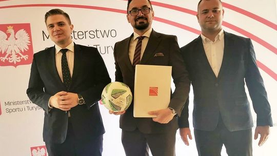 Budowa hali sportowej Zespole Szkół i Przedszkola w Miłoradzu i nie tylko. Trwają rozmowy o kolejnych zadaniach.