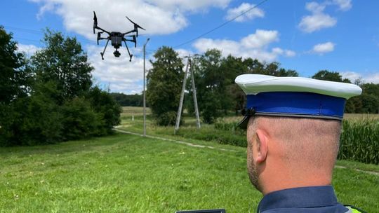 Działania policyjnym dronem w celu poprawienia bezpieczeństwa na drogach powiatu malborskiego