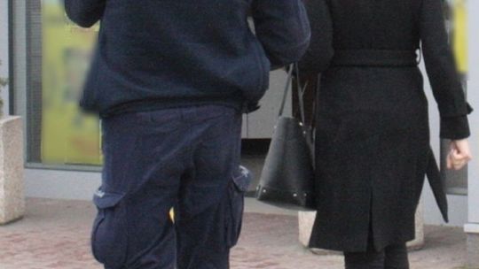 Dzielnicowi z sanepidem kontrolują przestrzeganie obostrzeń sanitarnych.
