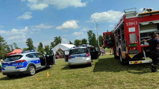 Dzielnicowi ze Starego Targu wzięli udział w festynie, gdzie promowali zawód policjanta