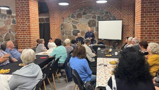 Dzierzgoń. Debata z seniorami o bezpieczeństwie.