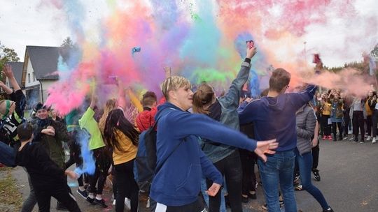 Festiwal tańca i kolorów! - ZSP3 w Malborku podsumowuje otrzęsiny