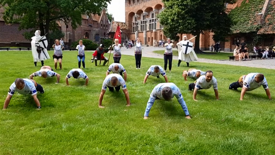 #GaszynChallenge w wykonaniu Dyrektora i Pracowników Muzeum Zamkowego w Malborku.