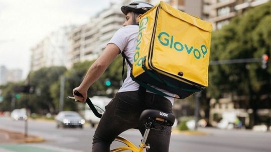 Jedzenie i zakupy z dostawą do biura czy domu, także w Malborku – wszystko dzięki Glovo!