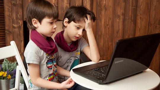 Kolejne dwa tygodnie dodatkowego zasiłku opiekuńczego 