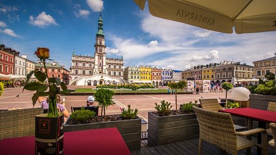 Koronawirus. Otwarcie restauracji, powrót do szkół zobacz co jeszcze zmieni się od maja.