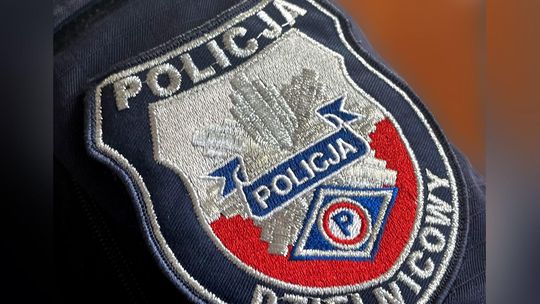 Malbork. Dzielnicowi zatrzymali poszukiwanego 24-latka w związku z kilkukrotnymi kradzieżami sklepowymi.
