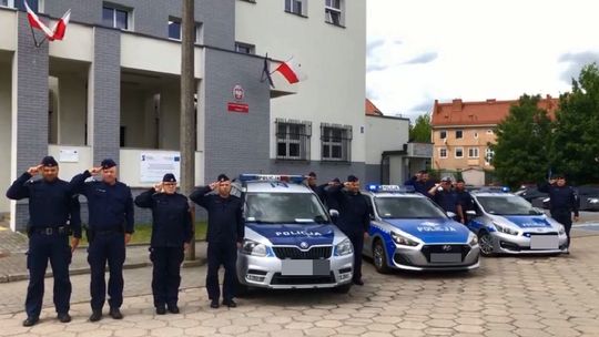 Malbork/ Nowy Staw. Policjanci oddali hołd na znak czci i solidarności dla śp. Mateusza Sitka.