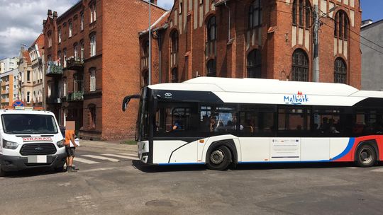 Malbork. Objazd linii nr 6. w kierunku Placu Słowiańskiego.