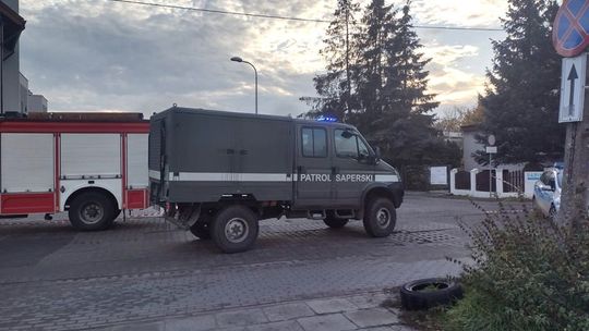 Malbork. Policjanci ewakuowali mieszkańców w związku ze znalezieniem niewybuchu.