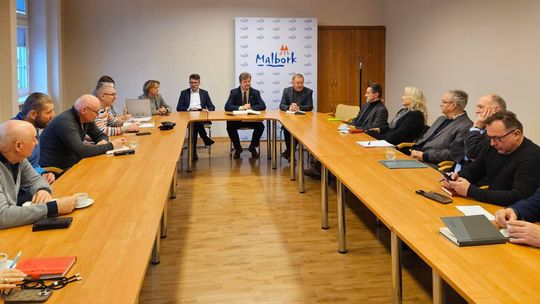 Malbork. Spotkanie koordynacyjne służb miejskich w związku z trudnymi warunkami zimowymi