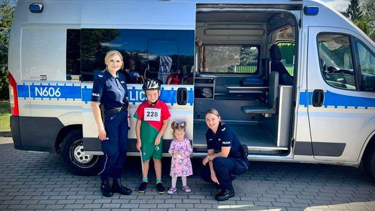 Malborscy policjanci na festynach rodzinnych promowali bezpieczeństwo.