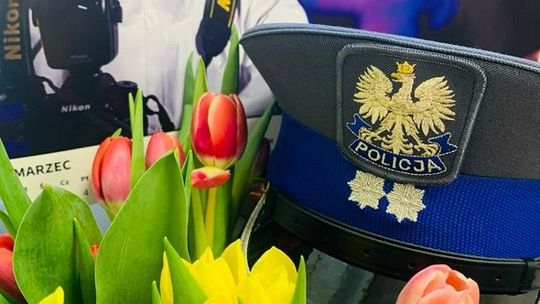 Malborscy policjanci składają życzenia z okazji Dnia Kobiet