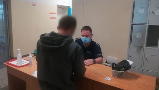 Malborscy policjanci zatrzymali 2 sprawców kradzieży rozbójniczej