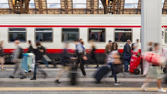 Na pomorskich peronach lepszy dostęp do kolei i komfort obsługi podróżnych