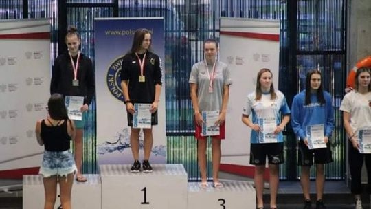 Nadia Walentynowicz - sukces zawodniczki Sekcji Pływackiej MAL WOPR na Letnich Mistrzostwach Polski Juniorów 