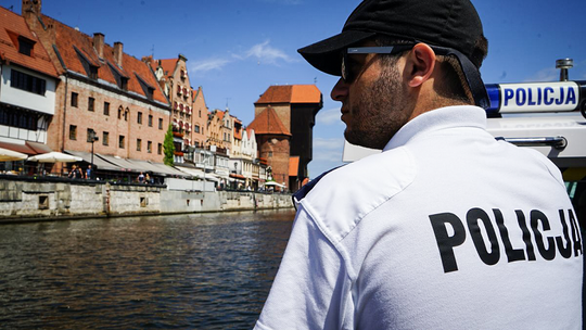 Niech te wakacje będą radosne i bezpieczne. Policjanci z Pomorza gotowi na sezon