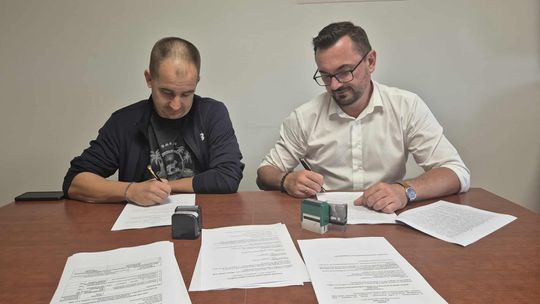 Podpisano umowę na budowę odcinka drogi w Starej Kościelnicy.