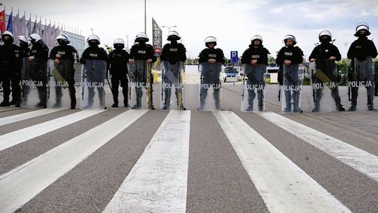 Policjanci przygotowują się do zabezpieczenia Derbów Trójmiasta.