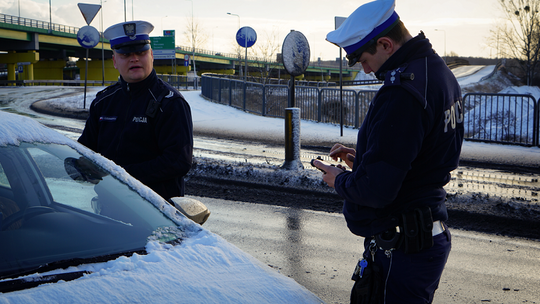 Policjanci przypominają o obowiązywaniu nowego taryfikatora