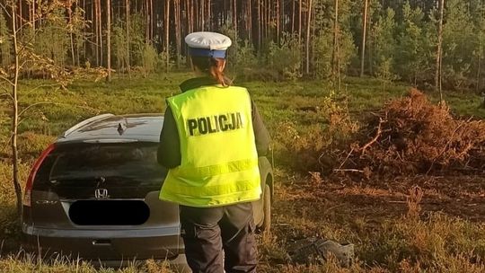 Policjanci wyjaśniają okoliczności wypadku w Uśnicach.