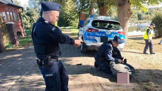 Policjanci ze Sztumu ćwiczyli na śluzie – scenariusz kryzysowy