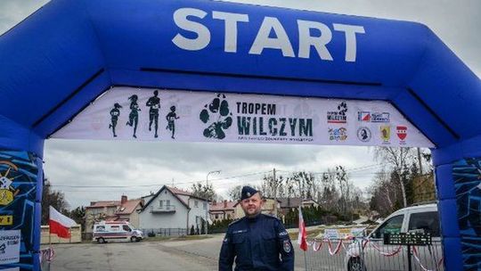 Policjant sztumskiej drogówki szósty w biegu Tropem Wilczym.