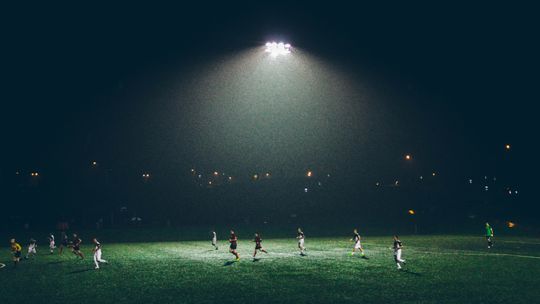 Polska piłka nożna to nie tylko Ekstraklasa, czyli lokalny futbol w ofertach bukmacherów