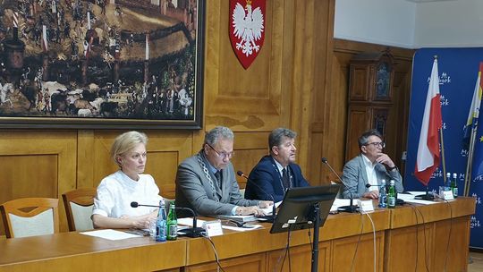 🎧Posłuchaj: Jednogłośna decyzja Rady Miasta. Ruszą prace nad zmianą planu dla ul. Targowej.