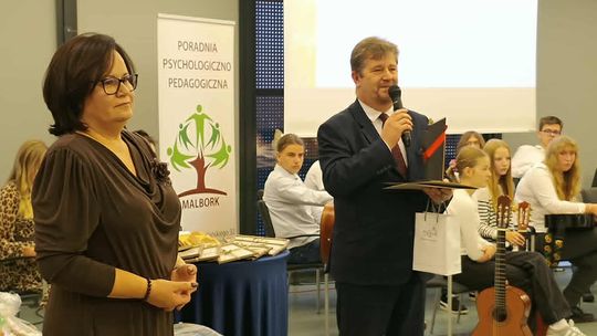 🎧Posłuchaj: Jubileusz 60-lecia Poradni Psychologiczno- Pedagogicznej w Malborku.