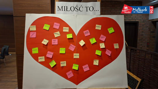 🎧Posłuchaj: „Kalejdoskop Miłości” – relacja z wyjątkowego wieczoru w Szkole Łacińskiej!