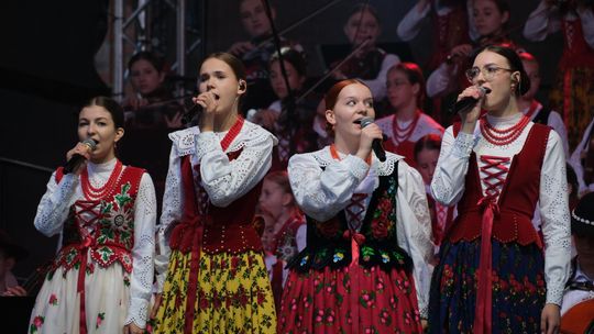 🎧Posłuchaj: Mała Armia Janosika wystąpiła w Malborku. Góralski koncert zgromadził tłumy.