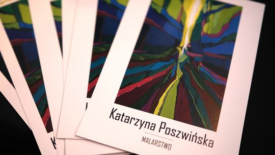 🎧Posłuchaj: Malarstwo, Katarzyny Poszwińskiej, w Galerii Nova!