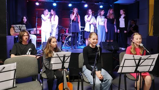 🎧Posłuchaj: Muzyka, emocje i wspólna zabawa. Mały Łubudubu zaprasza na koncert dla rodziców.