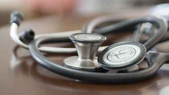 🎧Posłuchaj: Nie tylko ZUS ma oko na zwolnienia. Pracodawca też może je sprawdzać.