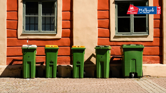 🎧Posłuchaj: Od 1 stycznia 2026 wyższe opłaty za śmieci w Malborku. Miasto podaje nowe stawki.
