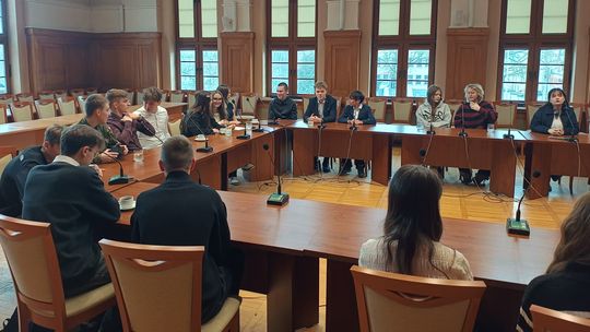 🎧Posłuchaj: Ostatnie posiedzenie Młodzieżowej Rady Miasta Malborka X kadencji.