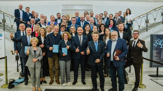 🎧Posłuchaj: Pierwsze czytanie ustawy metropolitalnej dla Pomorza. Silny głos samorządów w Sejmie.