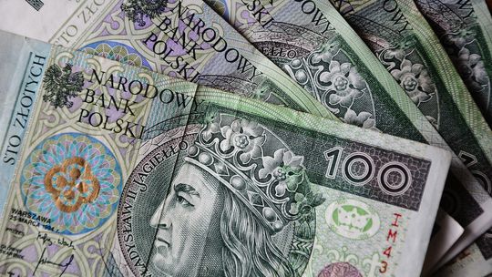 🎧Posłuchaj: Pierwsze przelewy tzw. renty wdowiej już na kontach! W pierwszym terminie ZUS na Pomorzu wypłacił 8,6 mln zł.