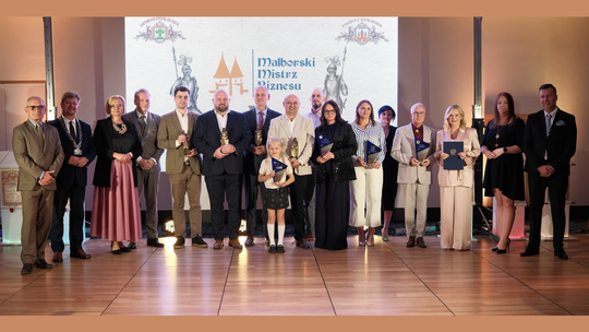 🎧Posłuchaj: Poznaliśmy laureatów X Jubileuszowej Gali „Malborski Mistrz Biznesu 2025”.
