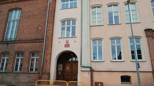 🎧Posłuchaj: Kuratorium wykazało nieprawidłowości w I Liceum Ogólnokształcącym w Malborku.