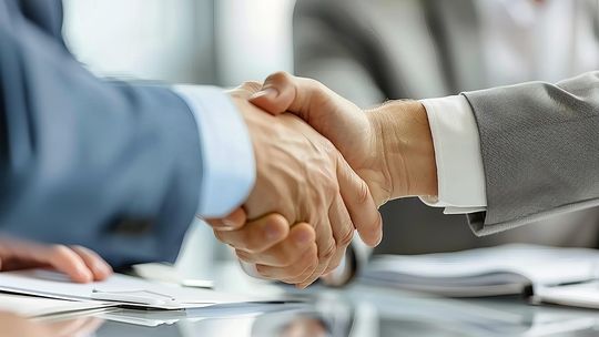 🎧Posłuchaj: Rynek pracy się zmienia. Coraz mniej umów o dzieło.