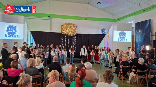 🎧Posłuchaj: Uroczysta Gala i wspomnienia – jubileusz 80-lecia Szkoły Podstawowej nr 2