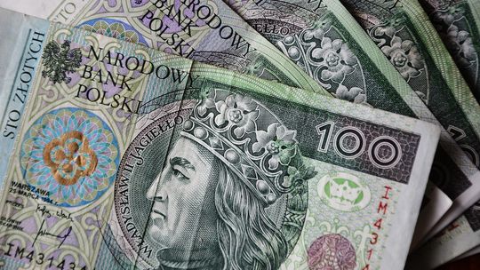 🎧Posłuchaj: ZUS. Nowe limity dorabiania od 1 marca. Renciści i wcześniejsi emeryci zyskają wyższy próg zarobków