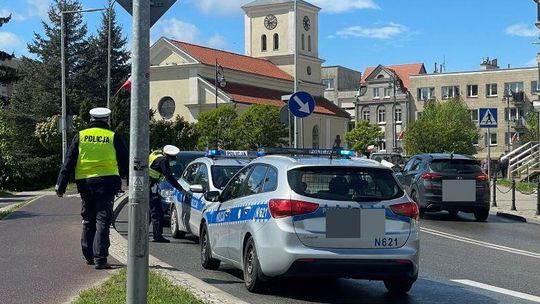 Potrącenie pieszego na przejściu. Sztumscy policjanci apelują o zachowanie większej ostrożności na drogach.