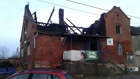 Potrzebne pilne wsparcie dla rodziny, która ucierpiała w pożarze w Stogach.