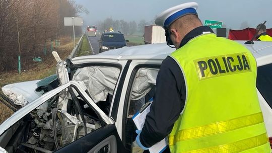 Powiat sztumski. Policjanci pracowali na miejscu śmiertelnego wypadku.